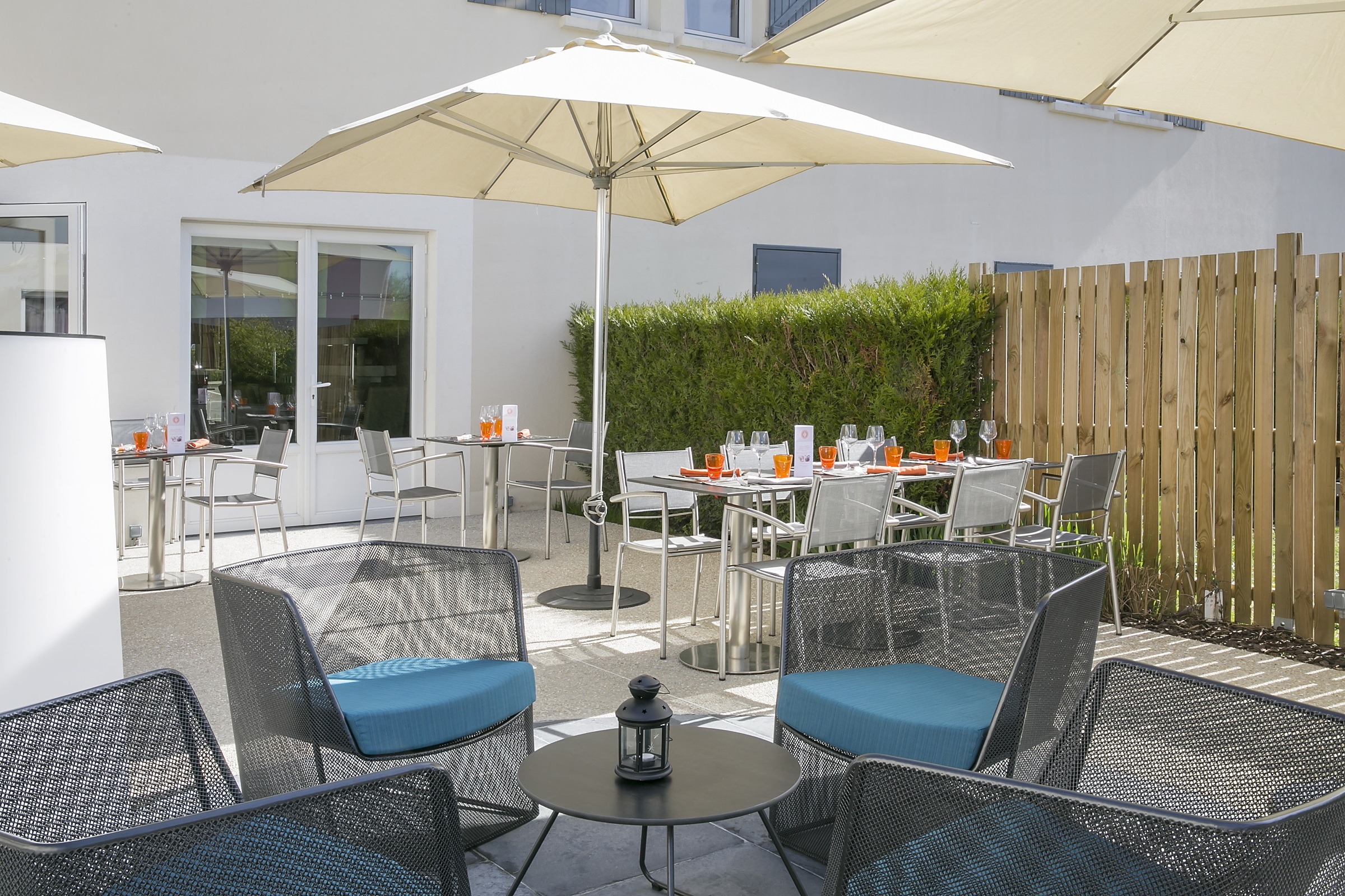 hotel-bestwestern-guyancourt-piscine-1 hotel-bestwestern-guyancourt-piscine-1